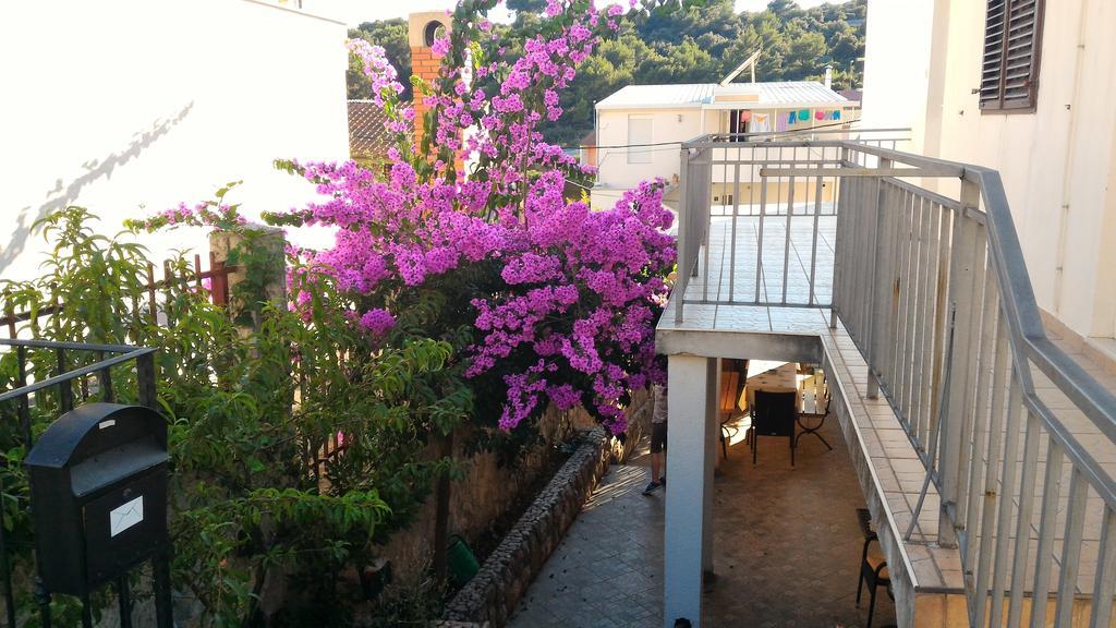 Apartment Mile ชิเบนิก ภายนอก รูปภาพ