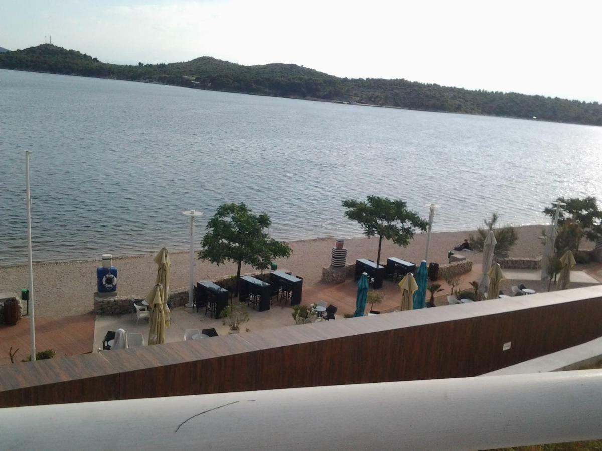 Apartment Mile ชิเบนิก ภายนอก รูปภาพ